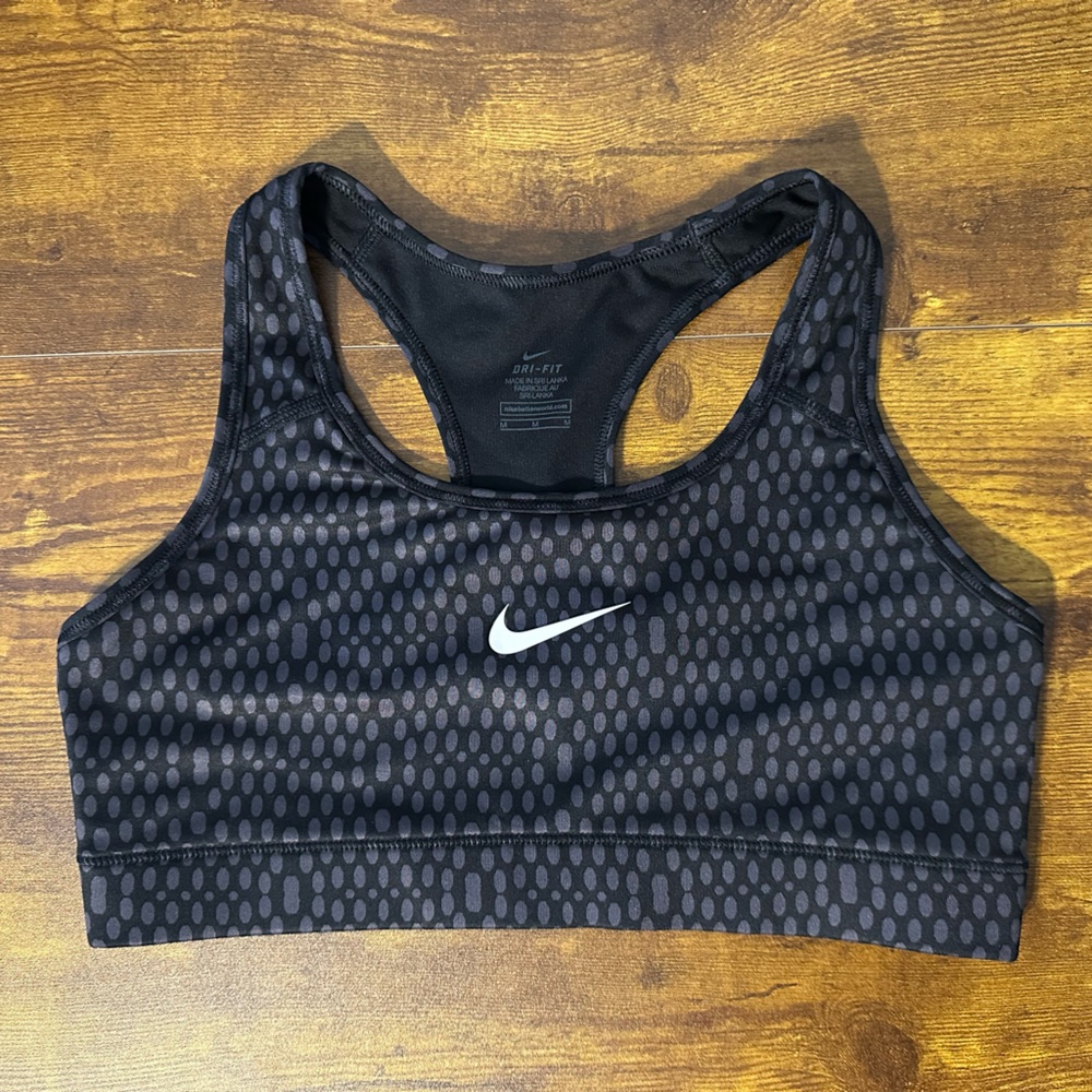 Nike Women's Black and Gray Patterned Sports Bra